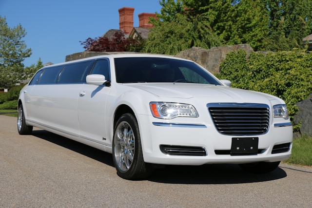 Toronto Limo Service Niagara Limo Service Brampton Party Bus